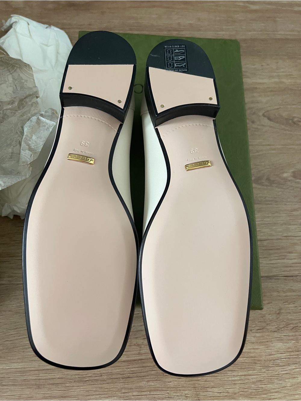 Gucci Cream Leather Horsebit Loafers with Gold Hardware - Picture 2 of 5